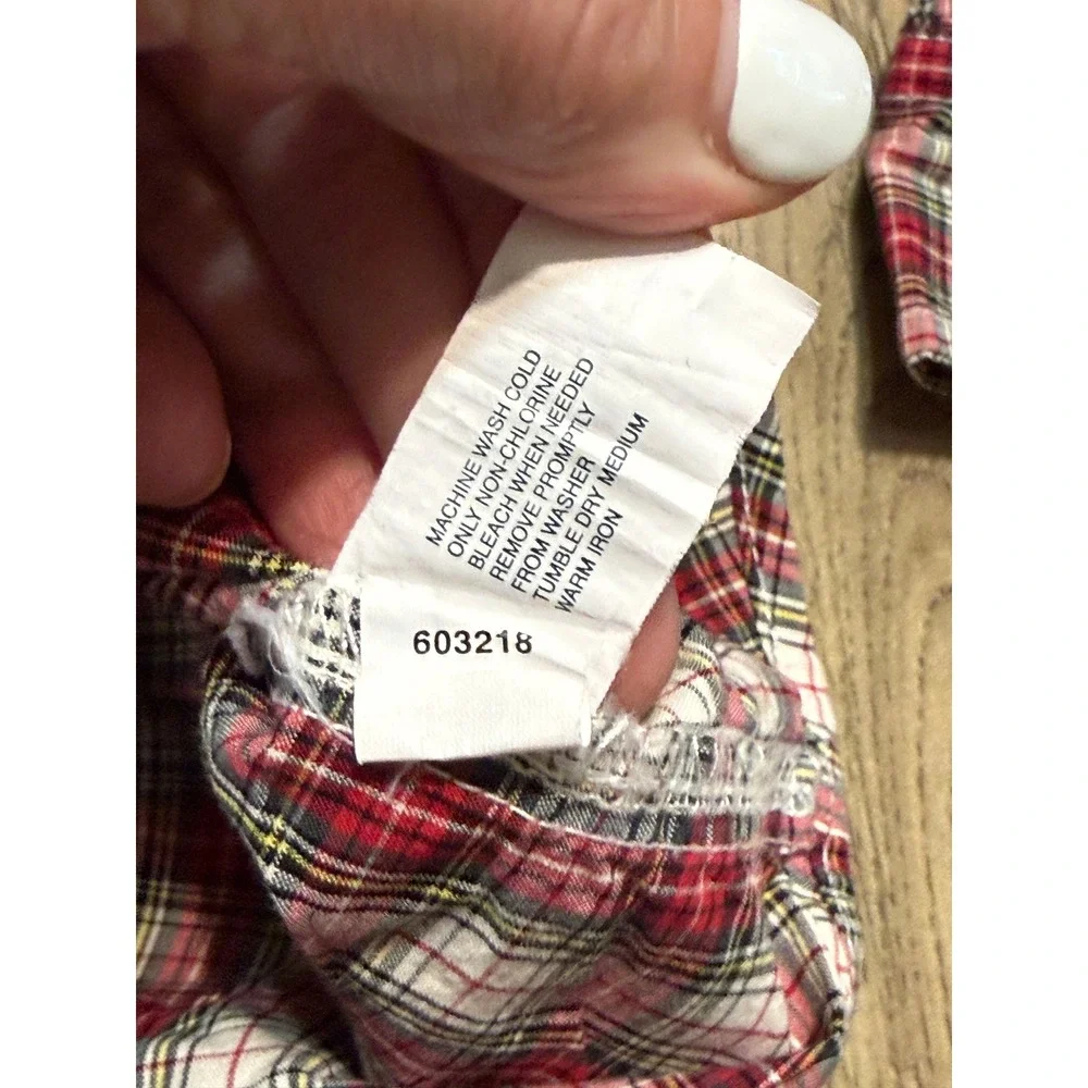 GAP Shirt Youth Boys Small White Red Green Long Sleeve Button Up Plaid